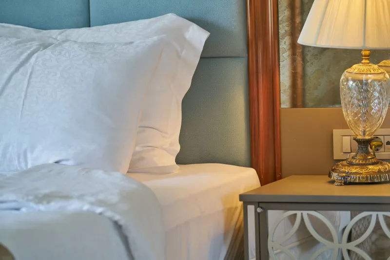 What Five-Star Hotels Figured Out About Silk Bedding (That the Rest of Us Are Still Learning)