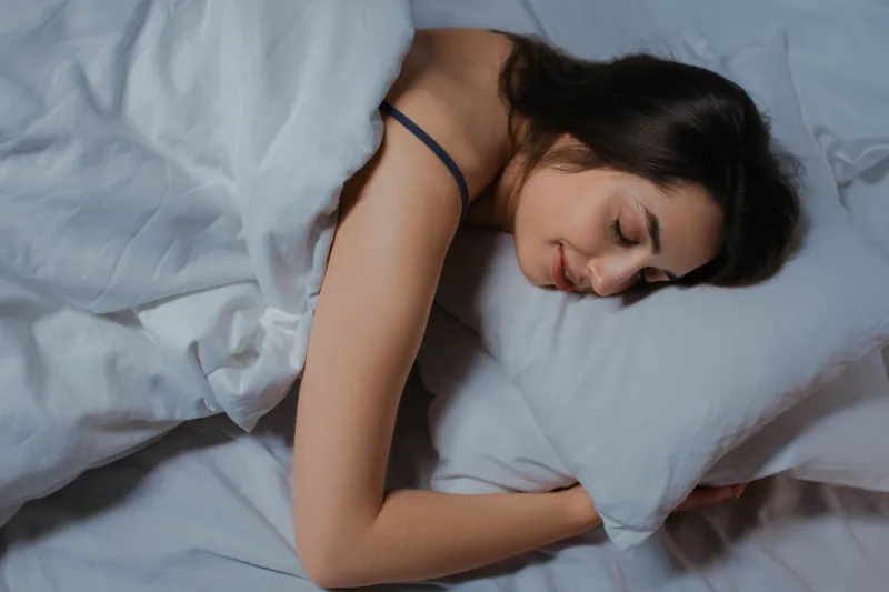 How Your Sleep Position Changes Everything About Your Silk Pillowcase